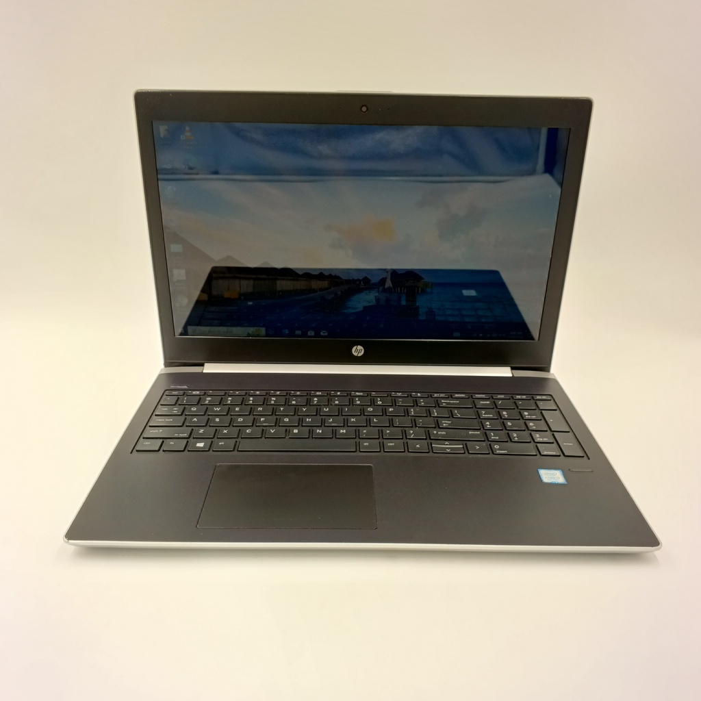 Ordinateur portable d'occasion HP ProBook 450 G5 Core i7 8565U 8ème génération 8 Go de RAM DDR4 256 Go Nvme Intel UHD 620 VGA partagé Écran HD 15,6 pouces - Argent
